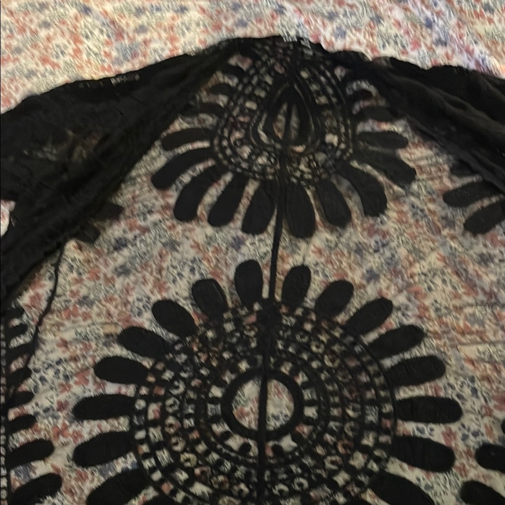 SHEIN Black Floral Lace Short Sleeve Cover-Up
